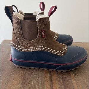 Standard Mid Chelsea Snow MTE Shoe